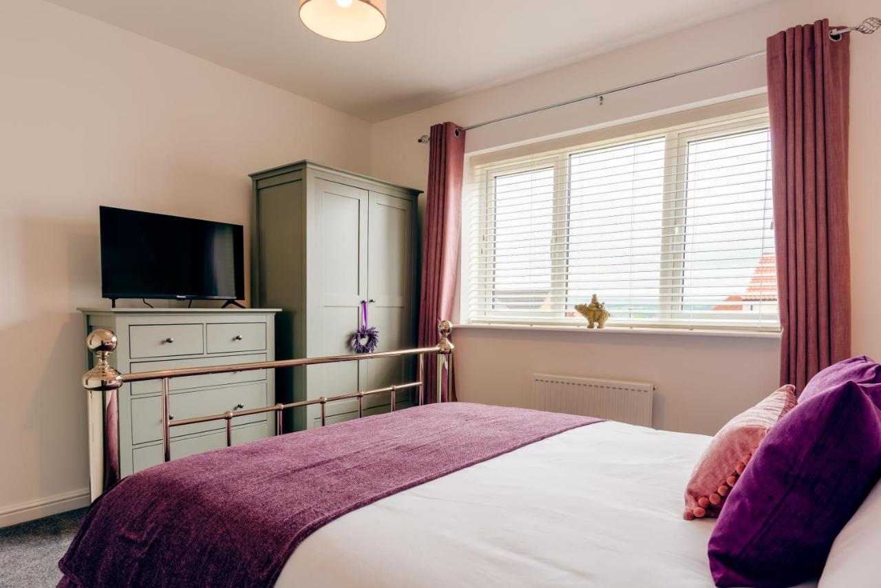 Villa Oakley - Large, Elegant, Dog Friendly & Parking Whitby Exterior foto